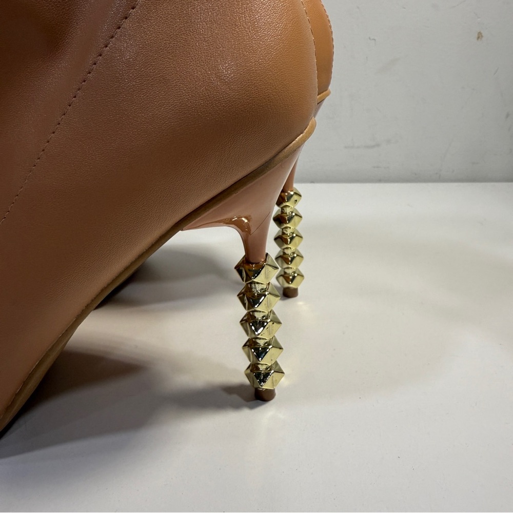 Cape Robbin Heels Beige Tan Pointed Toe Gold Ankle Booties Boots Vice Size 8.5 - Picture 9 of 14